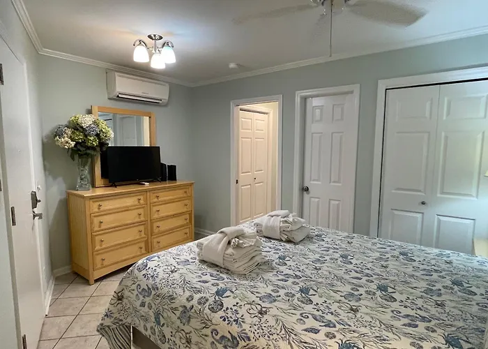 Seaclusion-Oceanview, Mini Split Ac, Beach Chairs