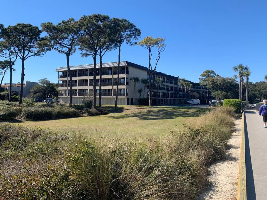 Apartment Seaclusion-oceanview, Mini Split Ac, Chairs Hilton Head Island