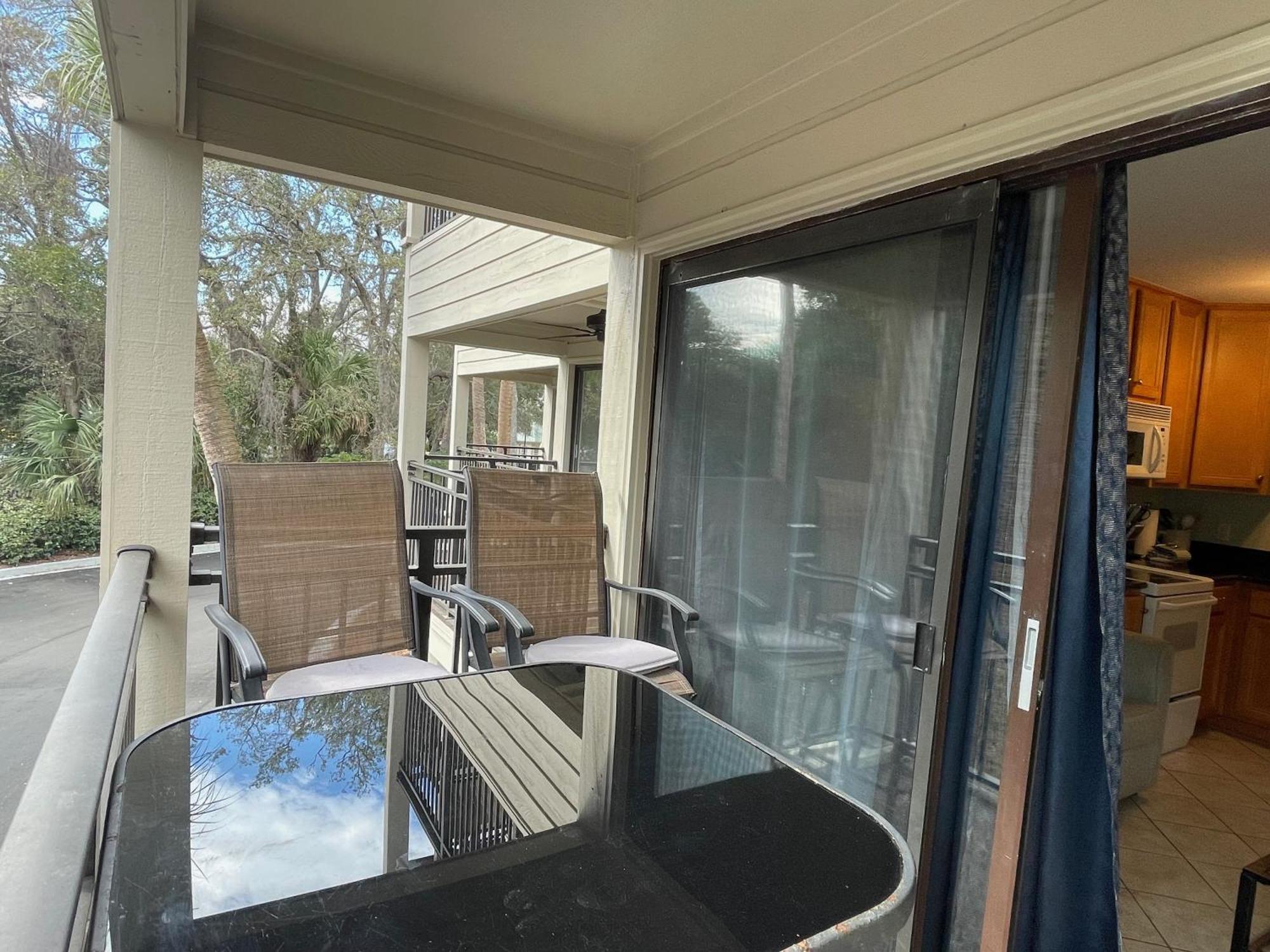 Seaclusion-oceanview, Mini Split Ac, Chairs Apartment