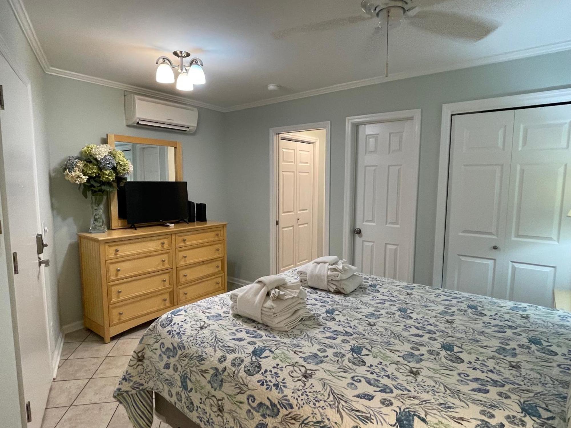 Apartment Seaclusion-oceanview, Mini Split Ac, Chairs